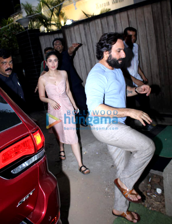 Saif Ali Khan and Kareena Kapoor Khan spotted in Juhu Saif Ali Khan and Kareena Kapoor Khan spotted in Juhu