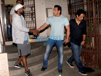 Salman Khan and Remo D'Souza snapped at Ramesh Taurani's house