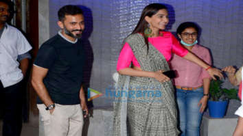 Sonam Kapoor and Anand Ahuja spotted loooking for a new house in Bandra