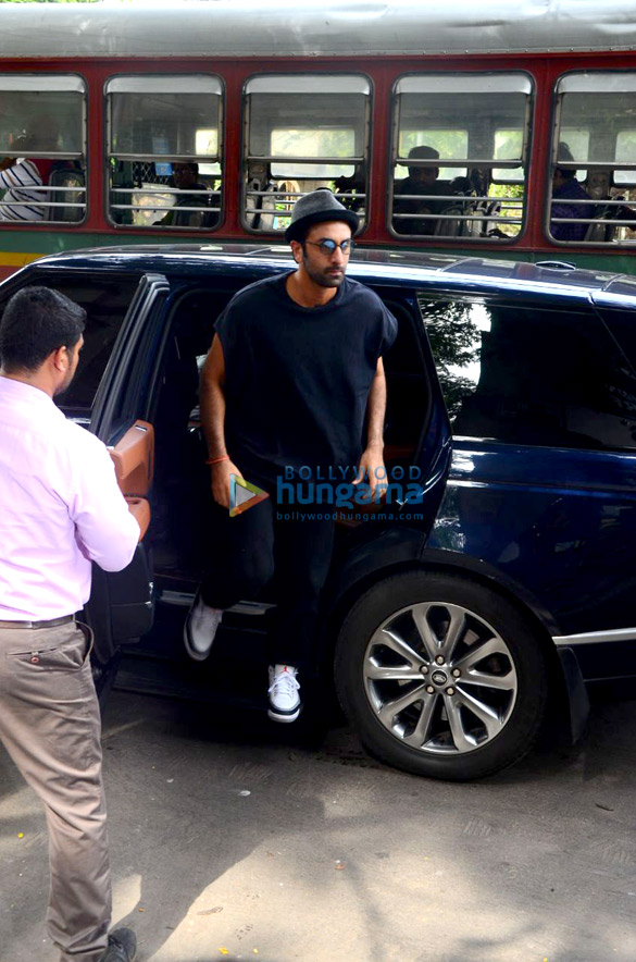 Ranbir Kapoor spotted at a salon in Bandra Ranbir Kapoor spotted at a salon in Bandra