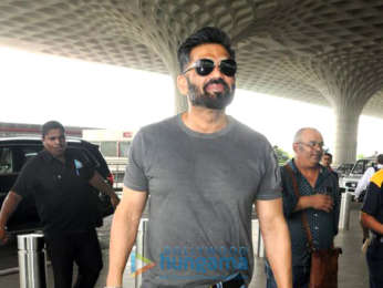 Shraddha Kapoor, Suniel Shetty, Urvashi Rautela and others snapped at the airport