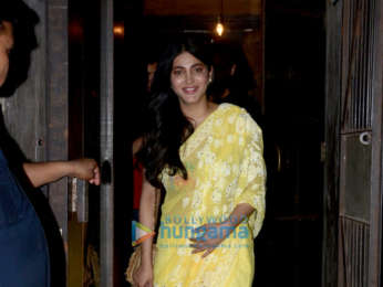 Shruti Haasan snapped with her boyfriend post dinner