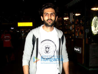 Aamir Khan, Kriti Sanon, Sophie Choudry and others snapped at the airport