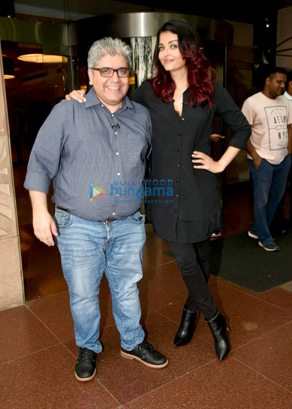 Aishwarya Rai Bachchan snapped at Novotel hotel in Juhu Aishwarya Rai Bachchan snapped at Novotel hotel in Juhu