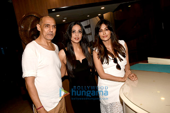 Chitrangda Singh and Mahie Gill snapped shooting a promotional song for their film Saheb Biwi Aur Gangster 3 Chitrangda Singh and Mahie Gill snapped shooting a promotional song for their film Saheb Biwi Aur Gangster 3