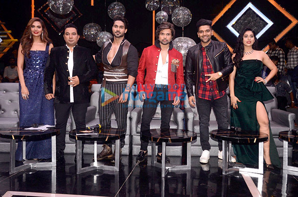 Esha Gupta, Himesh Reshammiya, Ahmed Khan and others snapped on sets of High Fever Dance Ka Tevar Esha Gupta, Himesh Reshammiya, Ahmed Khan and others snapped on sets of High Fever Dance Ka Tevar