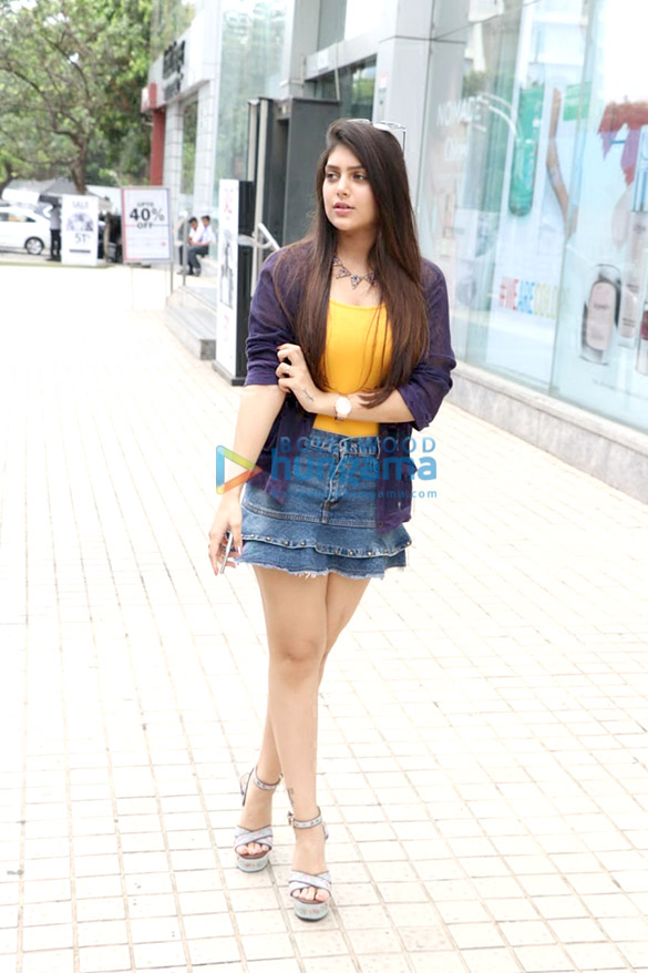 Ishita Chauhan snapped in Juhu Ishita Chauhan snapped in Juhu