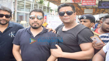 Mika Singh and Ranjha Vikram Singh snapped at Siddhivinayak temple