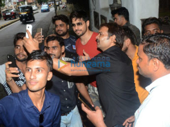 Sidharth Malhotra snapped at Hakim’s Aalim at Khar