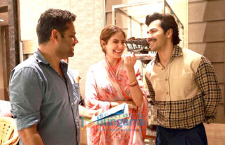 On The Sets Of The Movie Sui Dhaaga - Made In India