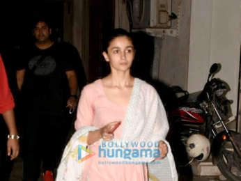 Alia Bhatt snapped after dance rehearsals in Juhu