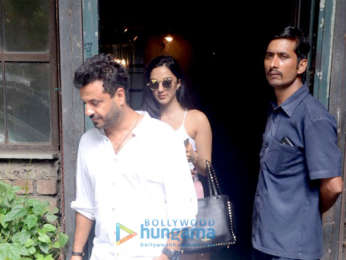 Ananya Panday, Kiara Advani, Vikas Bahl snapped at Pali Village Cafe