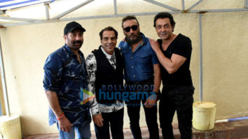 Cast of Yamla Pagla Deewana Phir Se snapped promoting the film