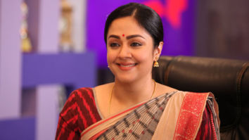 Tumhari Sulu remake: Jyothika impresses with her simplicity in Kaatrin Mozhi [see pics]