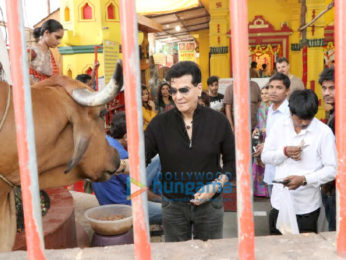 Jeetendra snapped at a temple in Juhu