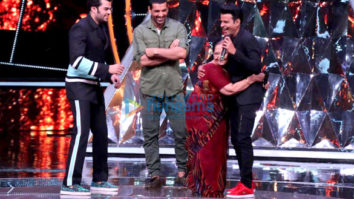 John Abraham and Manoj Bajpayee promote their film Satyameva Jayate on the sets of Indian Idol