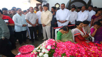 Nandamuri Harikrishna passes away; Baahubali actress Anushka Shetty, Ram Charan Teja attend funeral