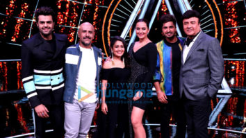 Sonakshi Sinha snapped on the sets of Indian Idol