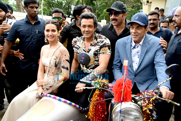 Trailer launch of ‘Yamla Pagla Deewana Phir Se’ Trailer launch of ‘Yamla Pagla Deewana Phir Se’