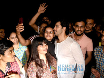 Varun Dhawan snapped giving selfies to his fans