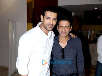 Celebs grace the special screening 'Gali Guleiyan'