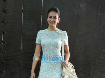 Kriti Kharbanda spotted at Saffron Media Pvt Ltd in Juhu