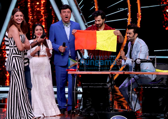 Varun Dhawan and Anushka Sharma snapped promoting their film Sui Dhaaga on the sets of Indian Idol 10