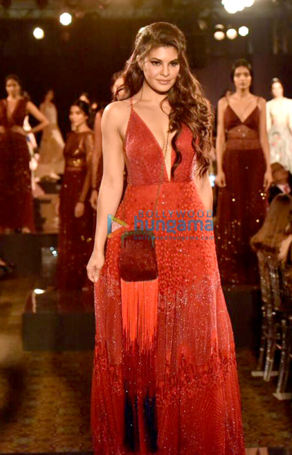 Jacqueline Fernandez walks the ramp for Jade Jacqueline Fernandez walks the ramp for Jade