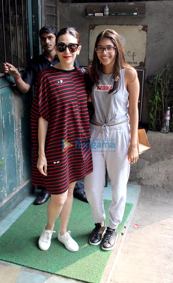 Karisma Kapoor spotted with her kids at Pali Village Cafe Karisma Kapoor spotted with her kids at Pali Village Cafe