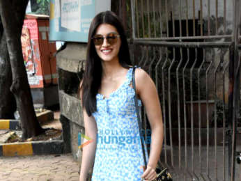 Kriti Sanon and Neena Gupta spotted at Kromakay salon