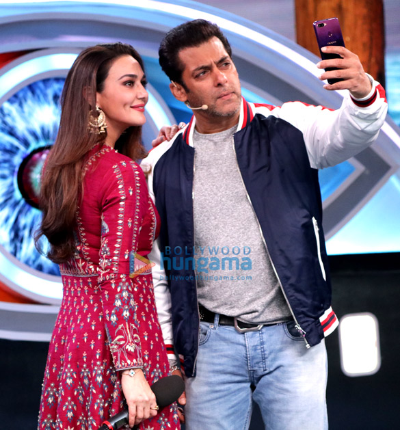 Preity Zinta meets Salman Khan on Bigg Boss 12 Preity Zinta meets Salman Khan on Bigg Boss 12