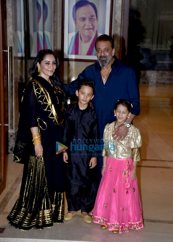 Celebs grace Sanjay Dutt’s Diwali bash Celebs grace Sanjay Dutt’s Diwali bash