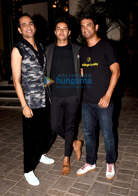 Sushant Singh Rajput, Adah Sharma and others grace Siddharth Gupta’s Diwali party Sushant Singh Rajput, Adah Sharma and others grace Siddharth Gupta’s Diwali party