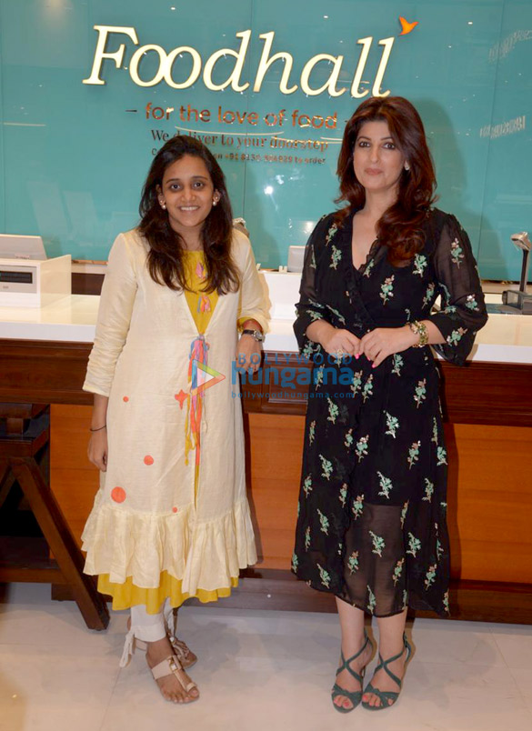 Twinkle Khanna snapped at Foodhall by Avni Biyani event Twinkle Khanna snapped at Foodhall by Avni Biyani event