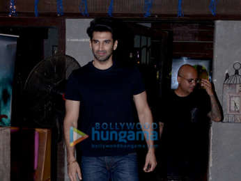 Aditya Roy Kapur snapped at Hakim Aalim’s salon in Bandra