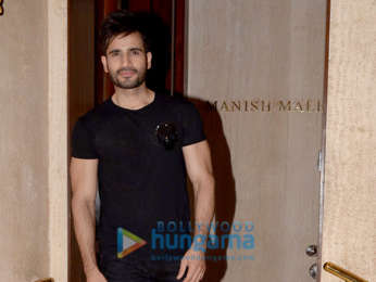 Celebs attend Manish Malhotra's house party