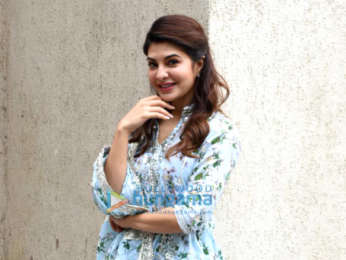 Jacqueline Fernandez snapped in Mumbai