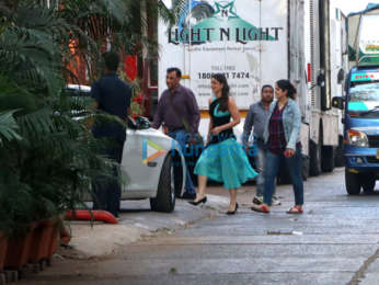 Kareena Kapoor Khan snapped at Mehboob Studios