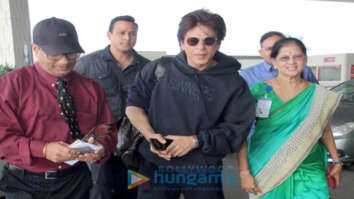 Shah Rukh Khan, Kareena Kapoor Khan and others snapped at the airport