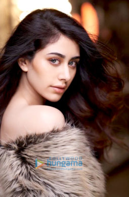 Celeb Photos Of Warina Hussain