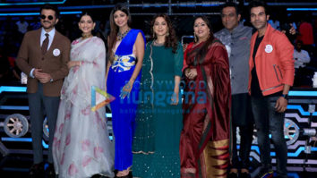 Anil Kapoor, Sonam Kapoor Ahuja, Rajkummar Rao and Juhi Chawla snapped promoting ‘Ek Ladki Ko Dekha Toh Aisa Laga’ on sets of Super Dancer Chapter 3