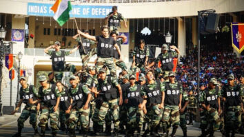Varun Dhawan delivers a power packed performance at Attari Border on Republic Day 2019 (watch videos)