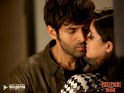 Movie Wallpapers Of The Movie Pati Patni Aur Woh