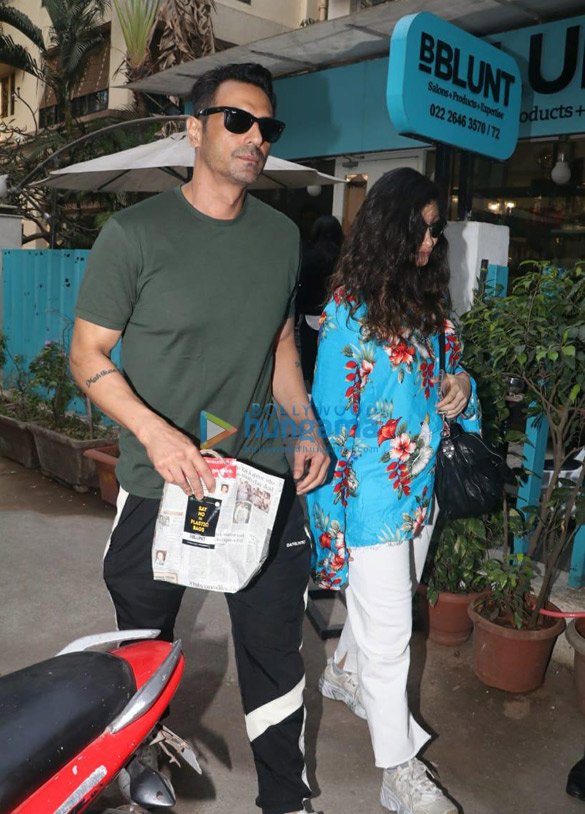 Arjun Rampal and Gabriella Demetriades spotted at BBlunt salon in Khar Arjun Rampal and Gabriella Demetriades spotted at BBlunt salon in Khar
