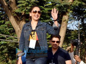 Madhuri Dixit graces the Parinee Juhu Half Marathon