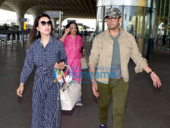 Sonu Nigam snapped with his family at the airport