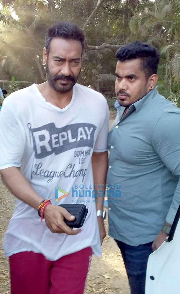 Ajay Devgn spotted in Versova Ajay Devgn spotted in Versova