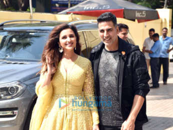 Akshay Kumar, Parineeti Chopra and Karan Johar grace the press conference of Kesari