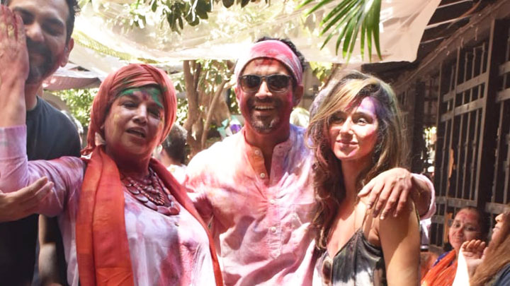 WATCH: Farhan Akhtar and Zoya Akhtar’s GRAND Holi Celebrations with Many Celebs