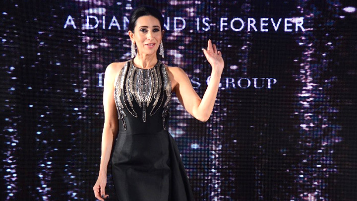 Karisma Kapoor walks the ramp for Forevermark